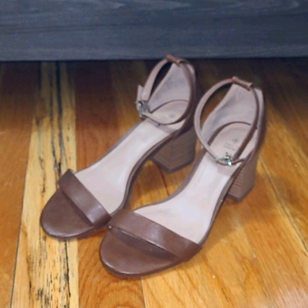 Call it spring sandals